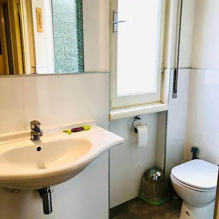 アパート De Amicis