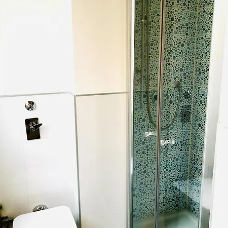 De Amicis アパート